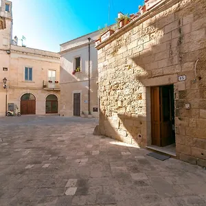 Demetra ** Lecce