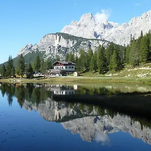 albergo-chalet-lago-antorno.hotelinveneto.com/